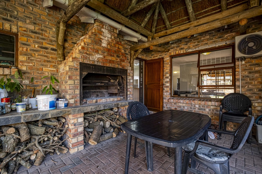 4 Bedroom Property for Sale in Summerstrand Eastern Cape